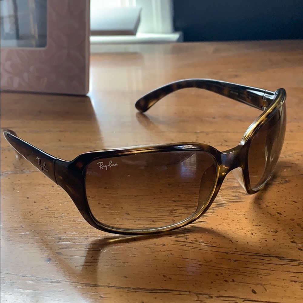 Ray Ban sunnies